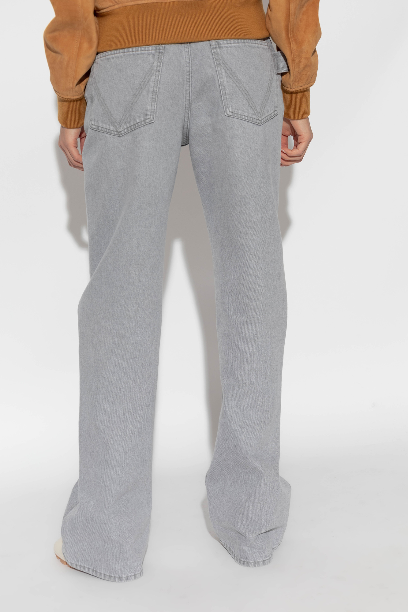 デニム・ジーパン BOTTEGA VENETA Woman Jeans Grey 802364V4LP0 1493 Grey Jeans with flared legs Bottega Veneta - Vitkac Italy